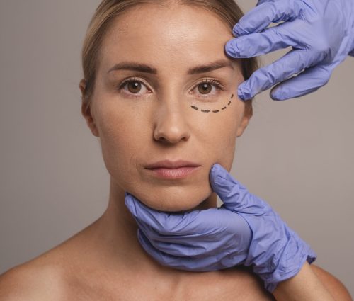 woman-preparing-cosmetic-surgery woman-preparing-cosmetic-surgery